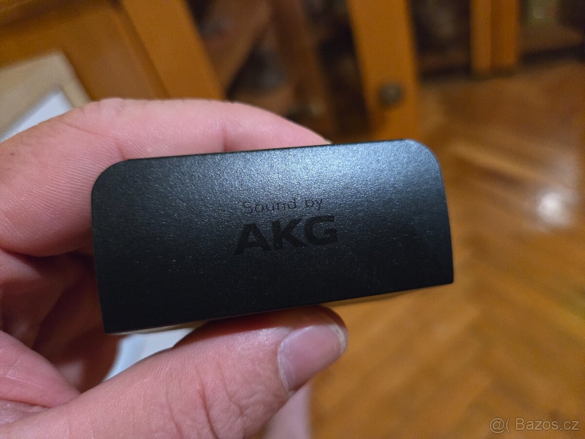 AKG Samsung drátová sluchátka, USB-C, nepoužitá, JAKO NOVÁ