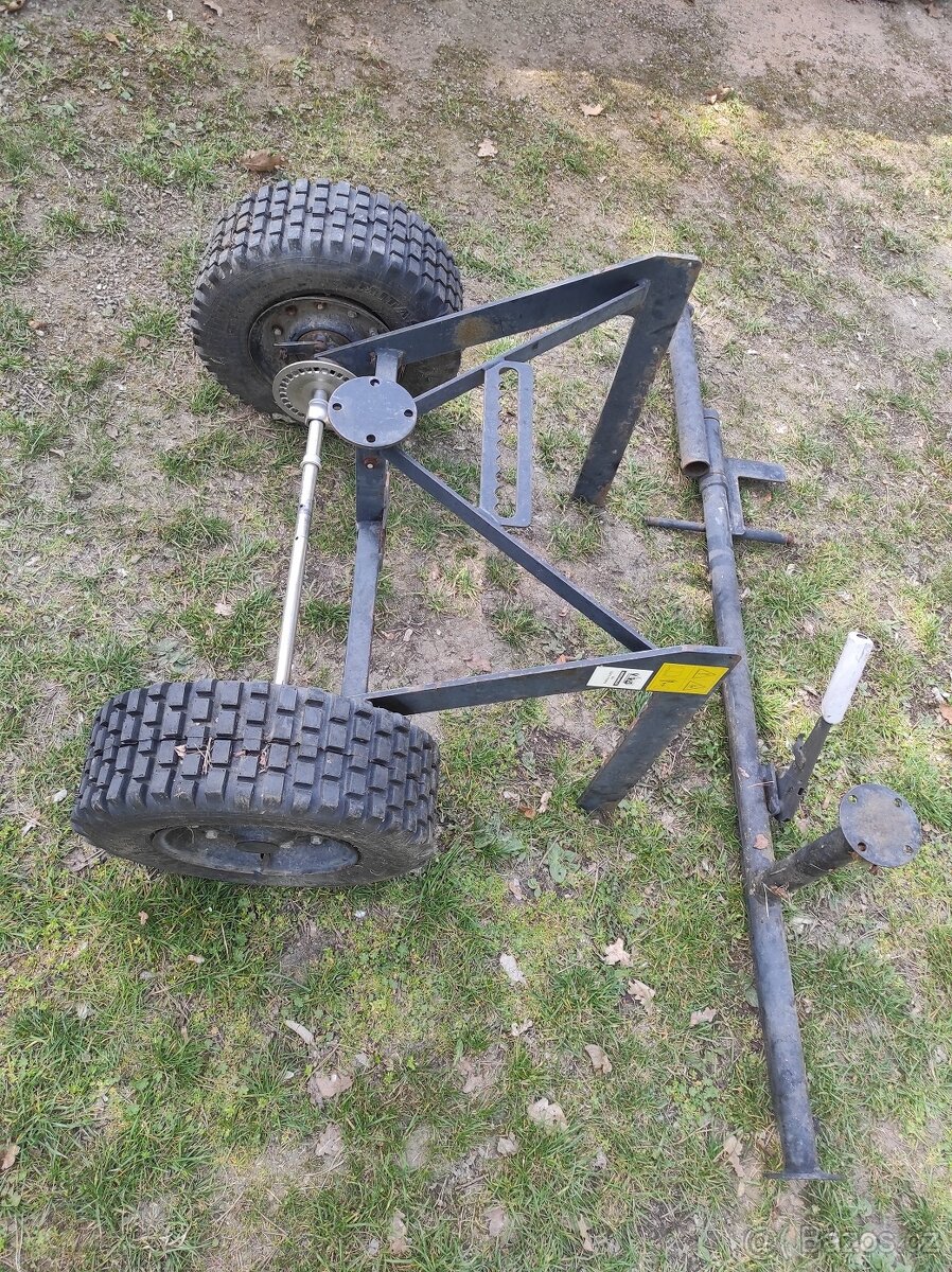 Naprava s oji
