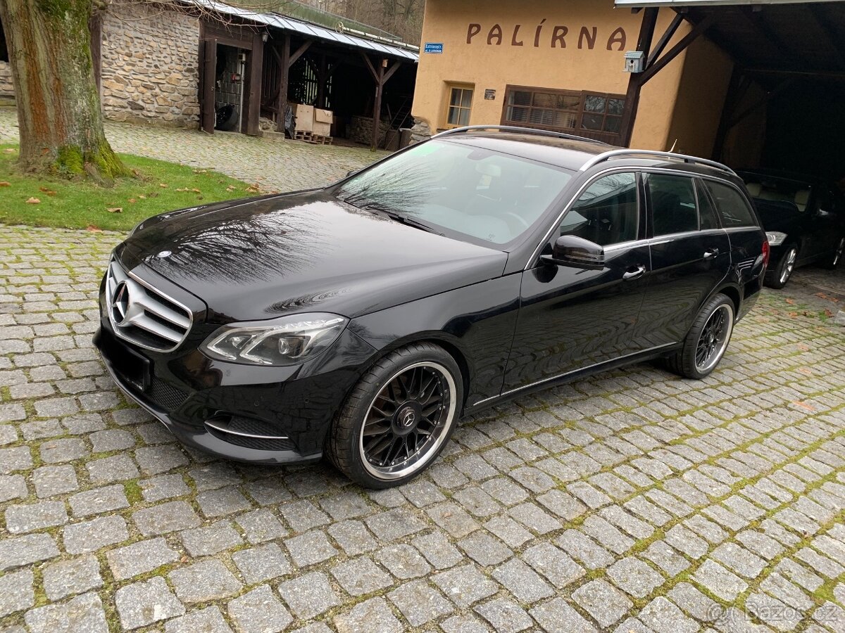 Mercedes E 200 CDI - pravidelně servisovaný