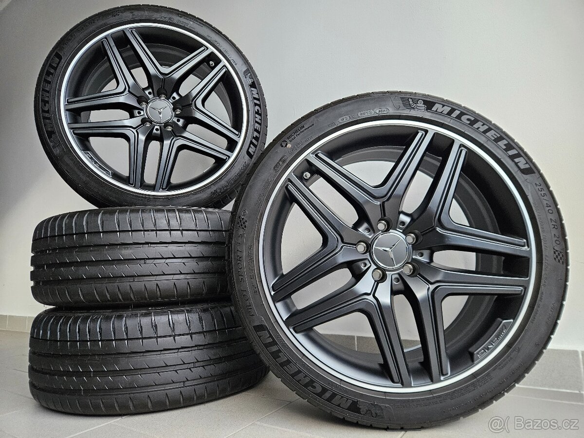 Orig. Mercedes AMG - Letní 255/40/20 - Zánovní