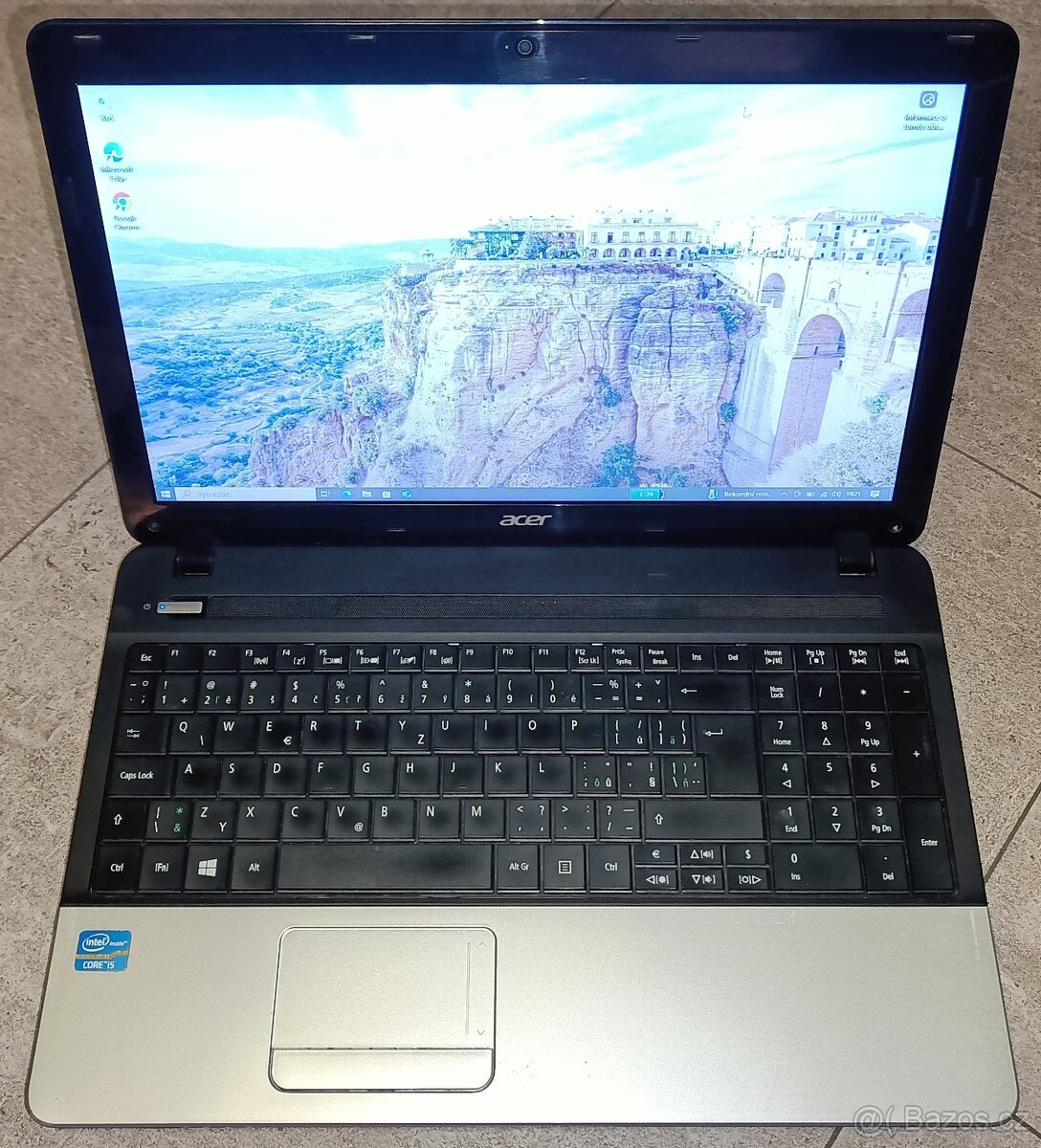 Acer TravelMate P253,i5-3220M,WIN 10,SSD 120GB,RAM 8GB,displ