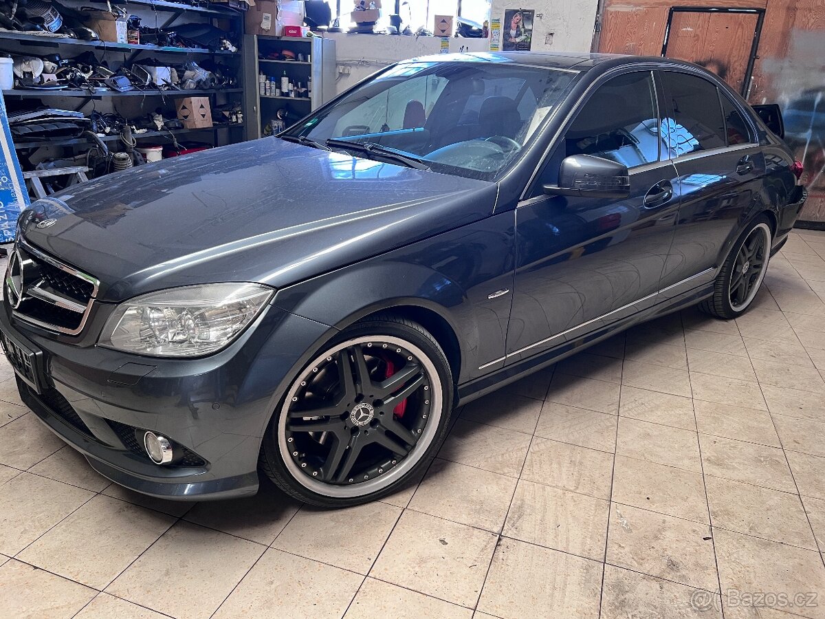 Mercedes w204 Náhradní díly