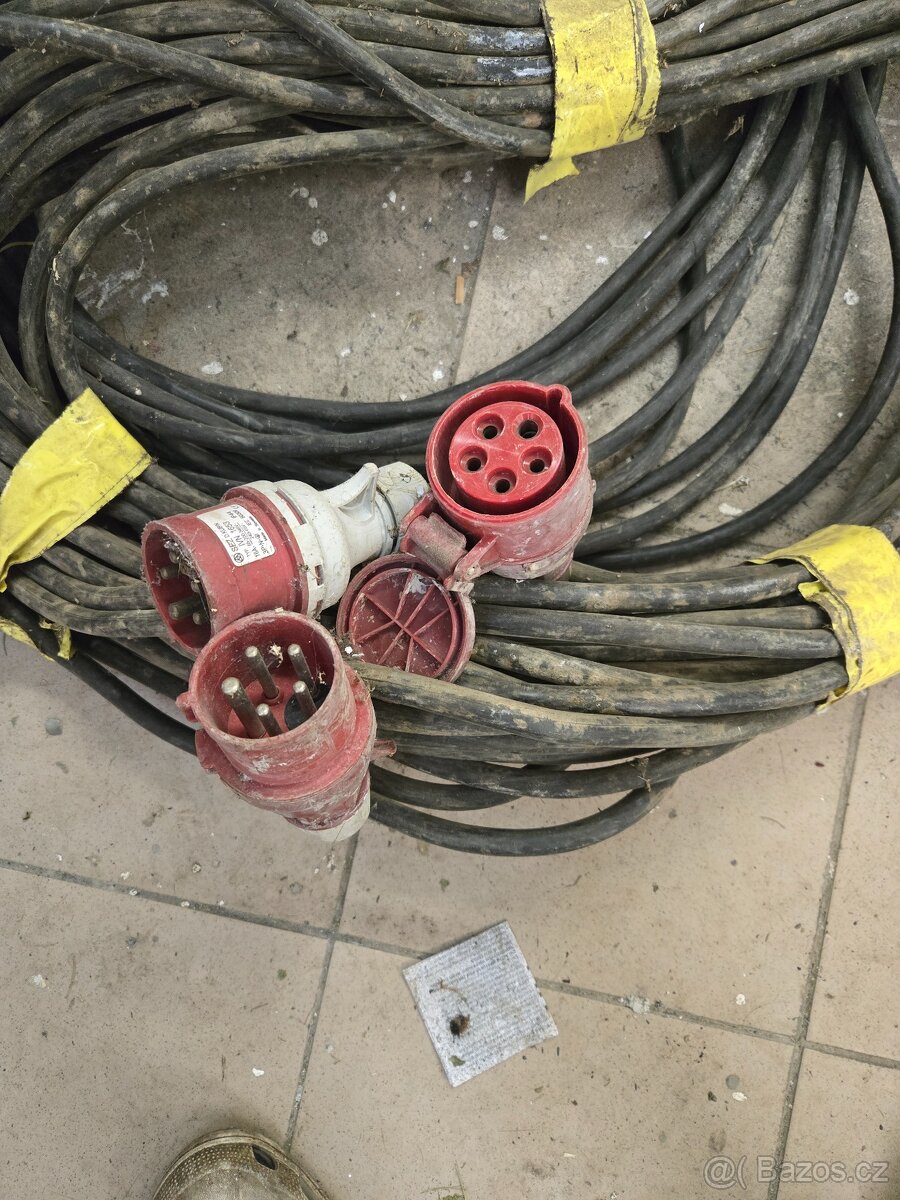 Prodlužovací kabel 345v 16a