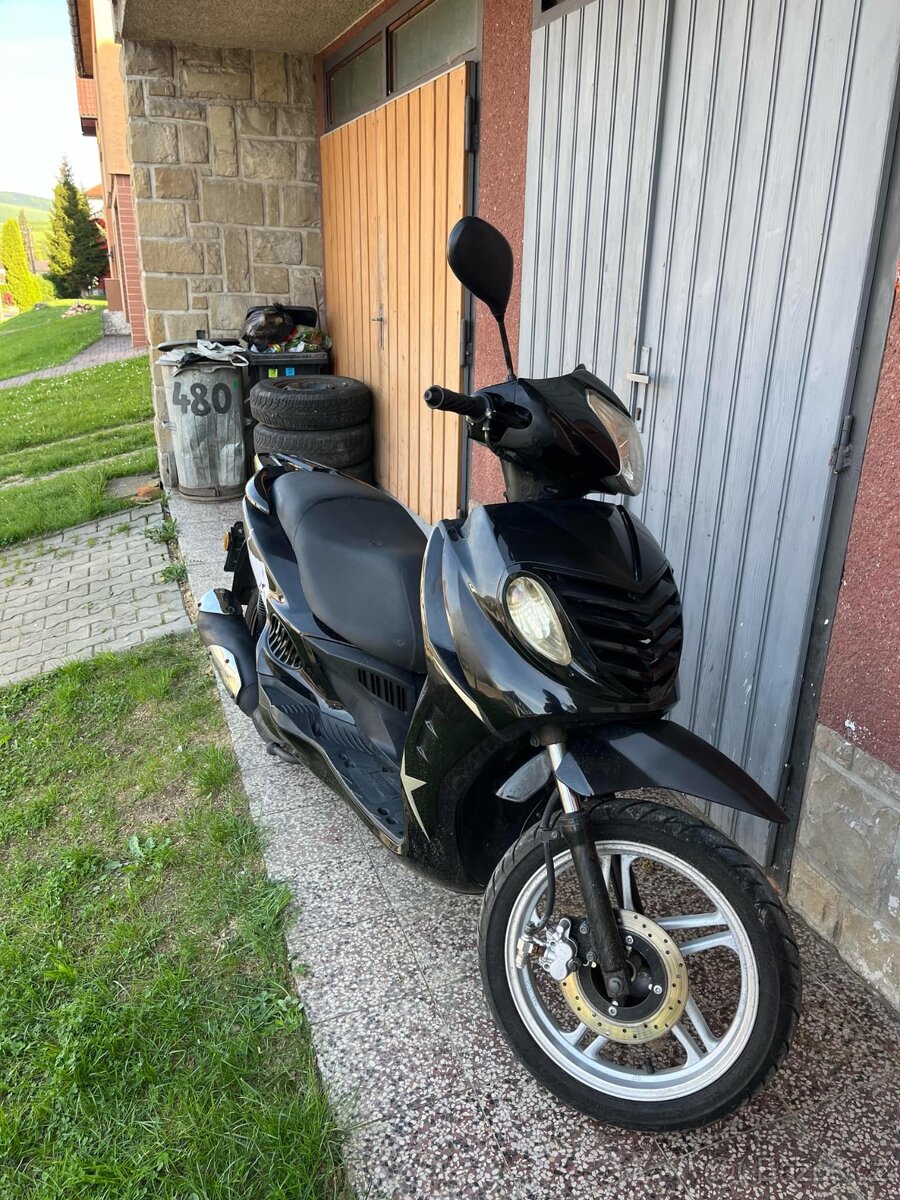 Skútr 125cc