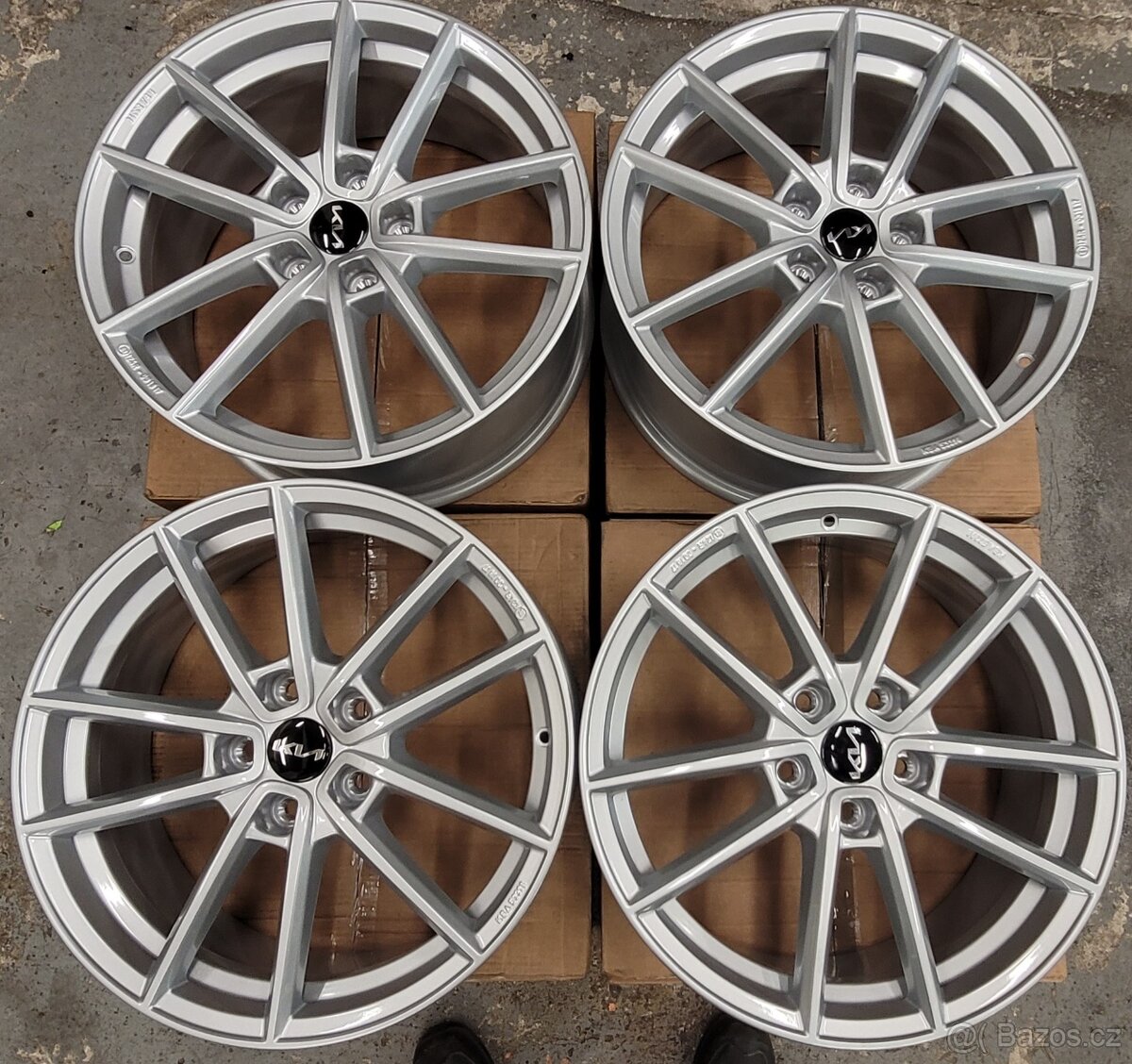 Kia ProCeed GT ,alu 18',originál Borbet, TPMS,nové