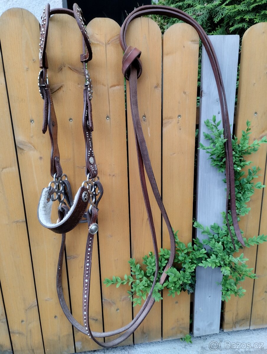 Westernová uzdečka s hackamore
