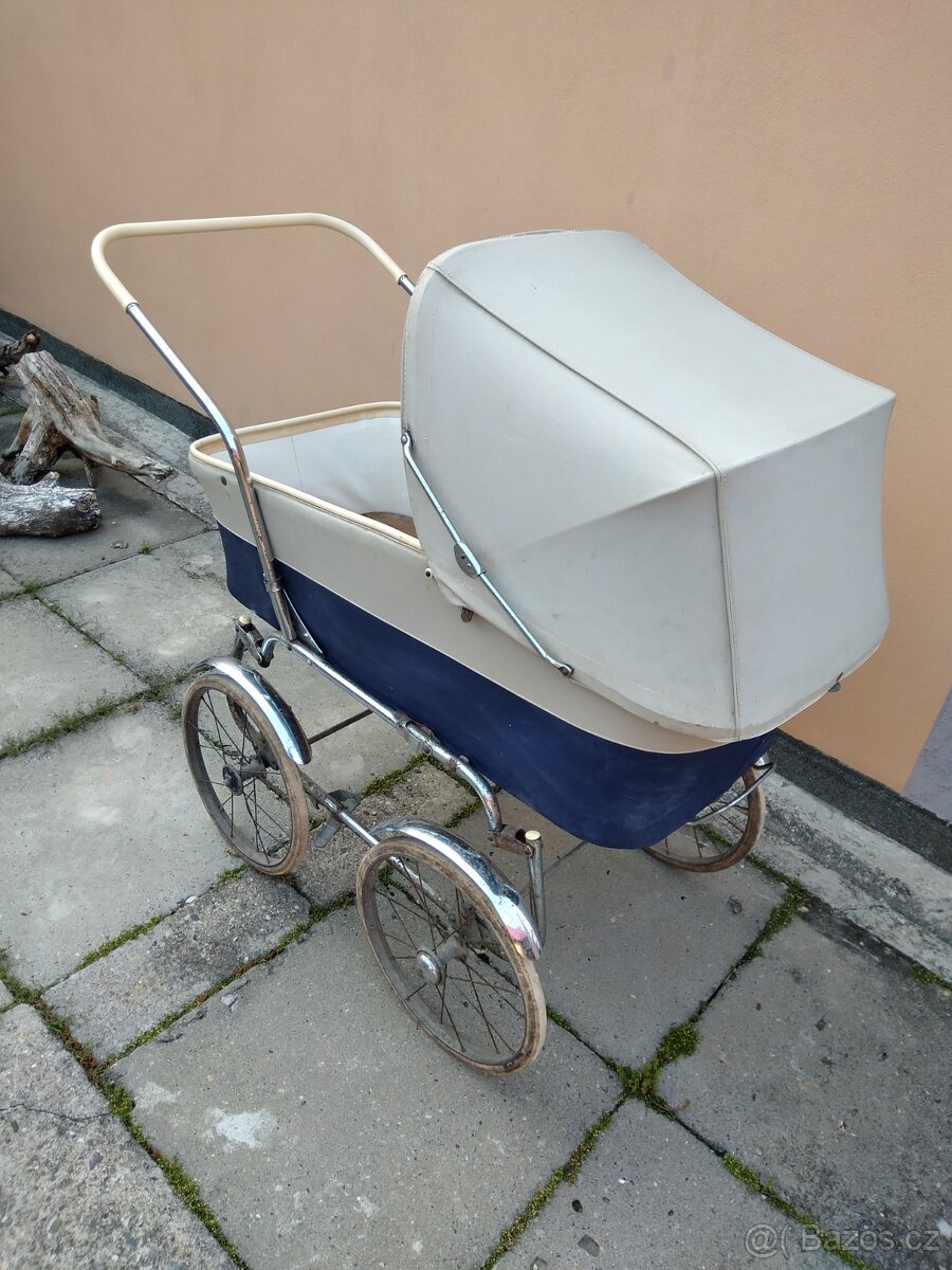 Retro kočárek,, LIBERTA "