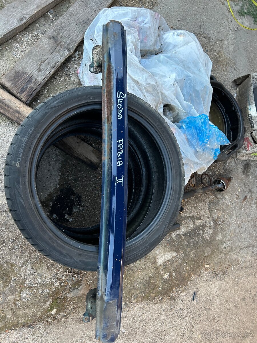 Zadní výztuha Fabia II Combi