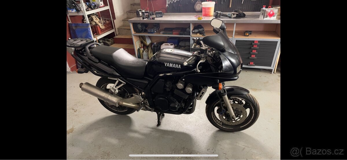 Yamaha FZS 600