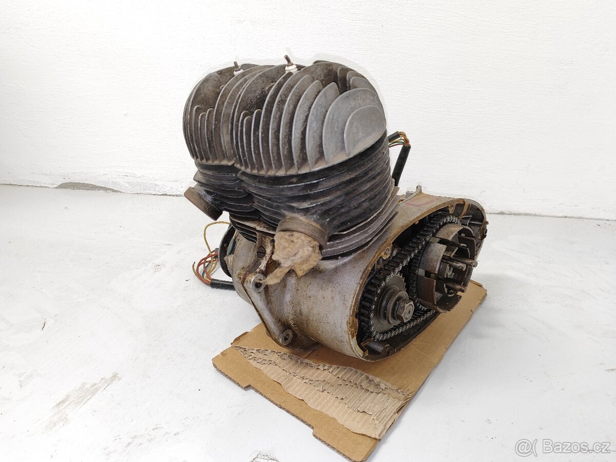 Motor Jawa 354