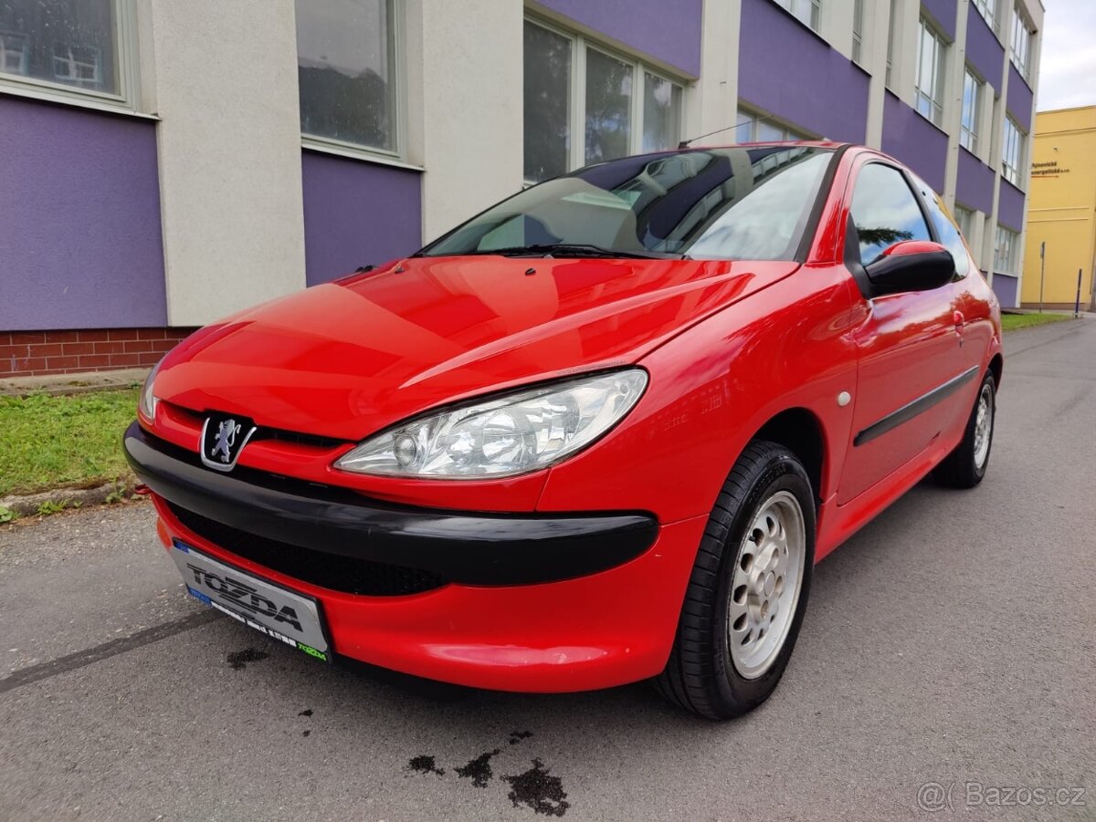 Peugeot 206 1,1i / servo / pneu / ČR /