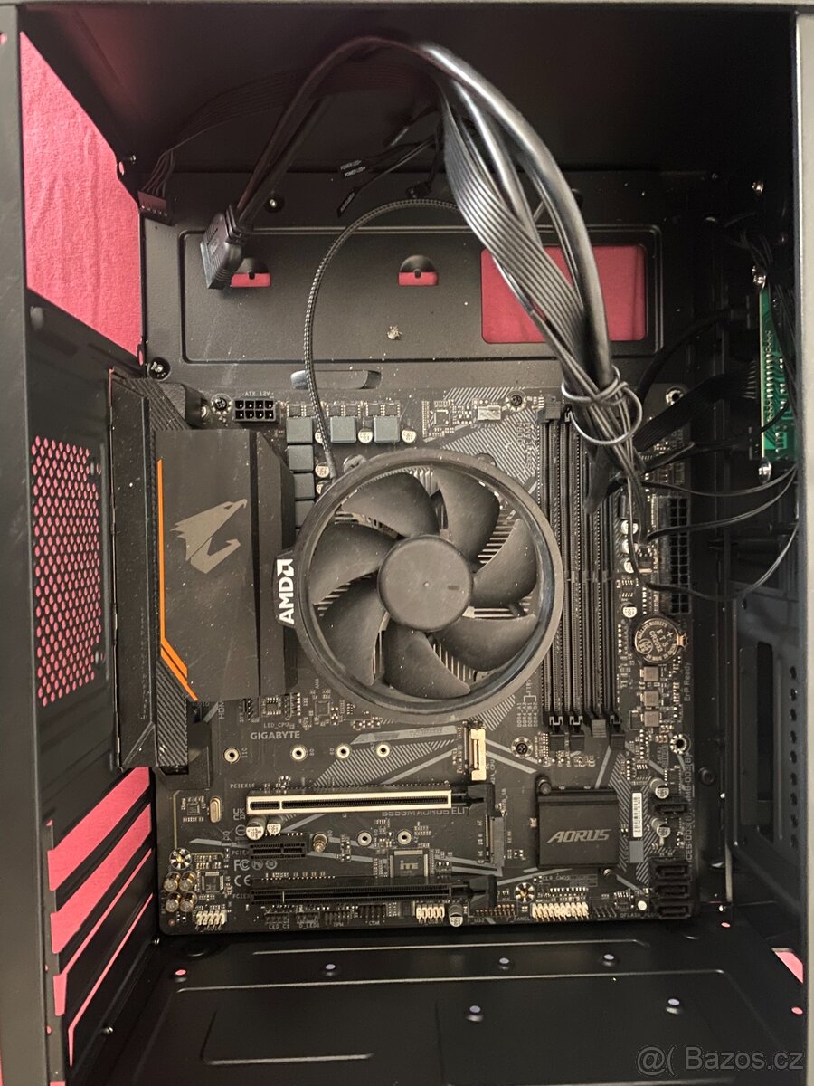 Prodám základní desku Gigabyte s CPU Ryzen 3600 a mATX Case