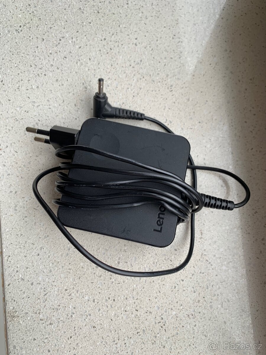 Lenovo adaptér pro notebooky