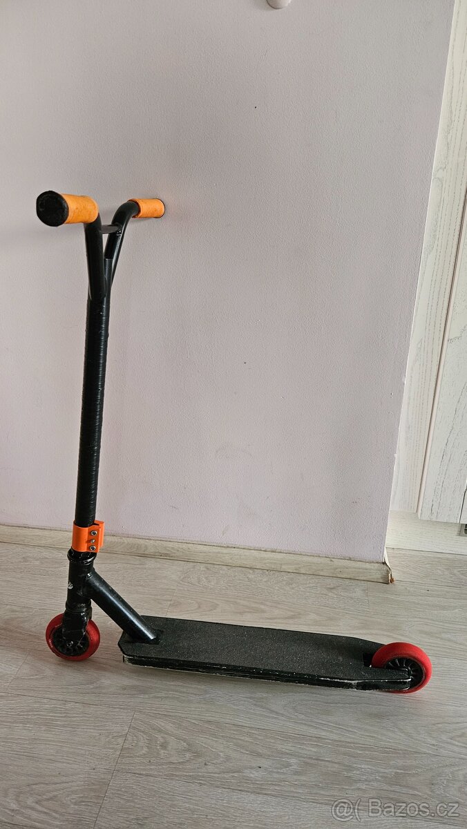 Freestyle HASBRO koloběžka (bez brzdy)