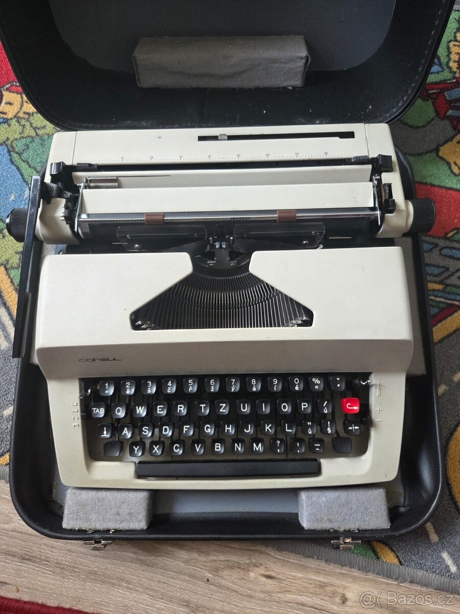 Psací stroj Consul 2225