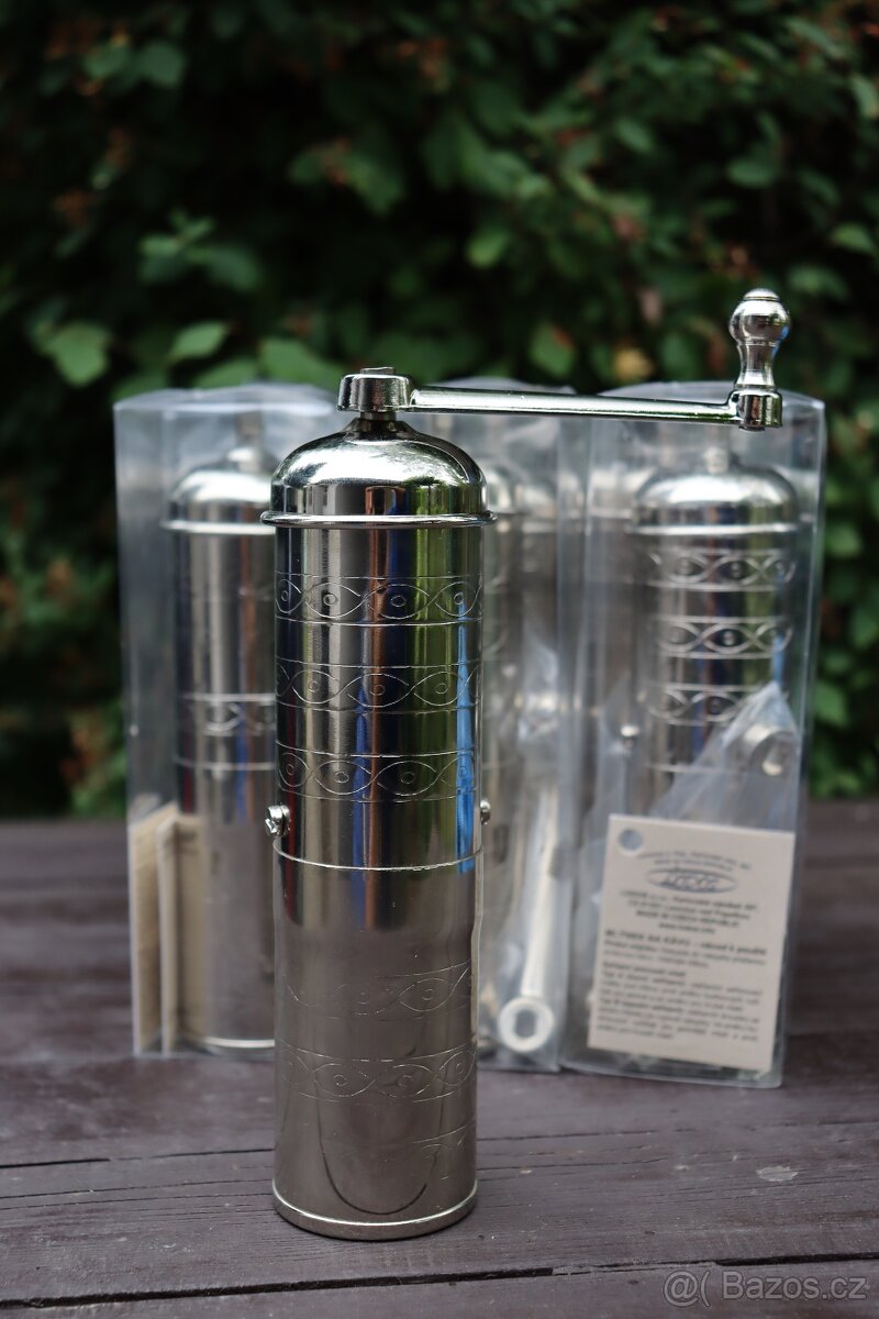 Ruční mlýnek na kávu Lodos Istanbul - stříbrný