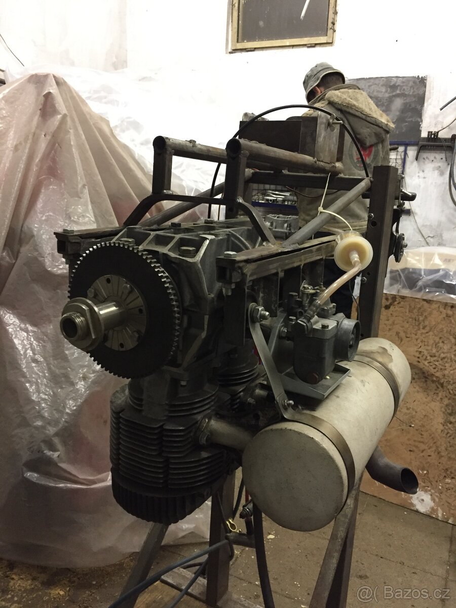 Motory trabant v letecké úpravě, kliky, válce