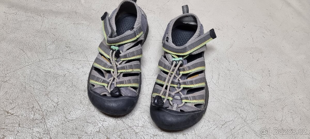 Sandály KEEN šedivé vel. 34 / 21cm