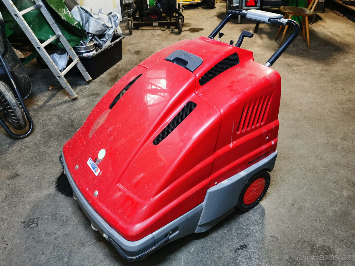 Čistící stroj Portotecnica LION 700 H