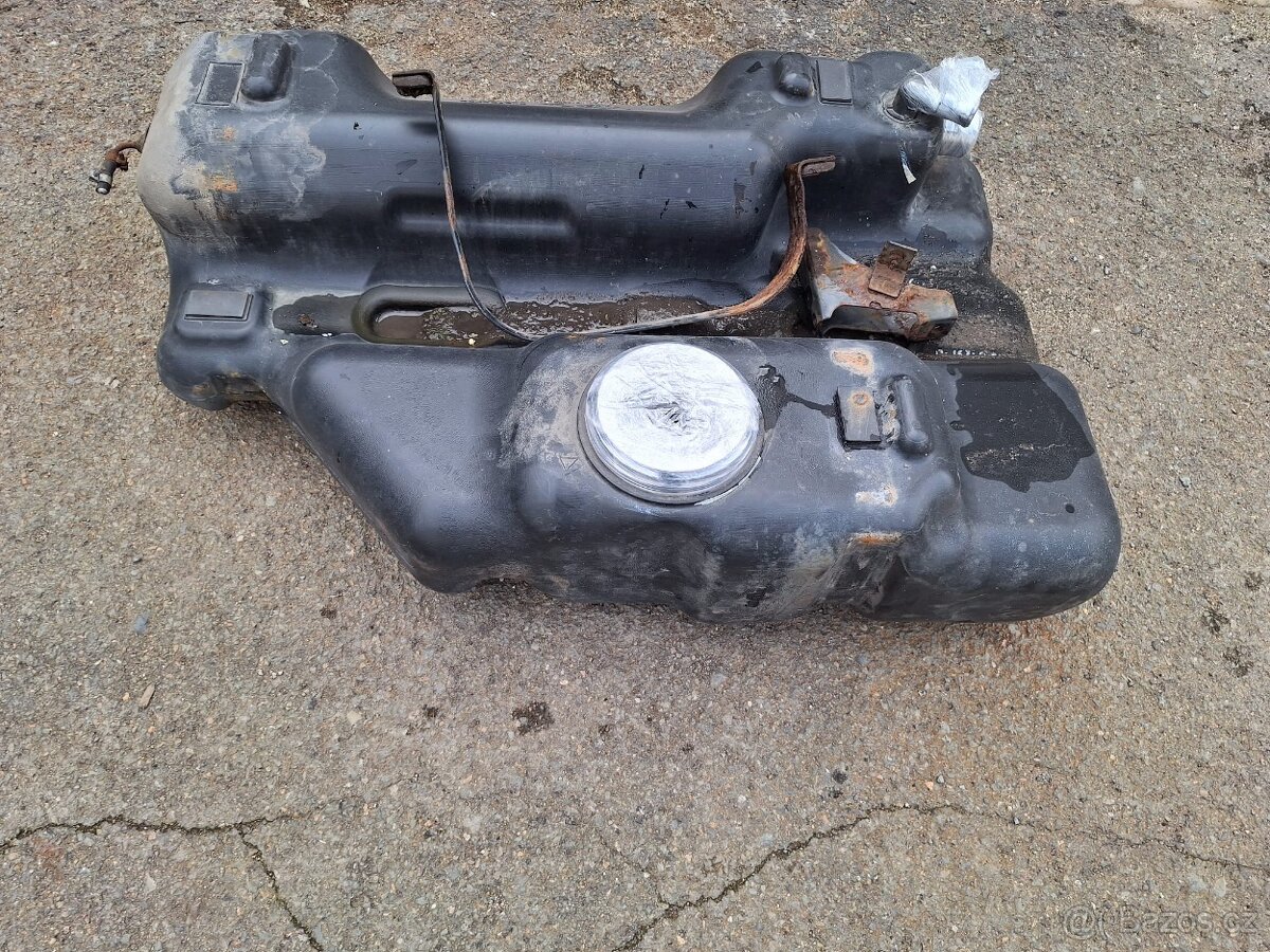 Palivová nádrž IVECO DAILY