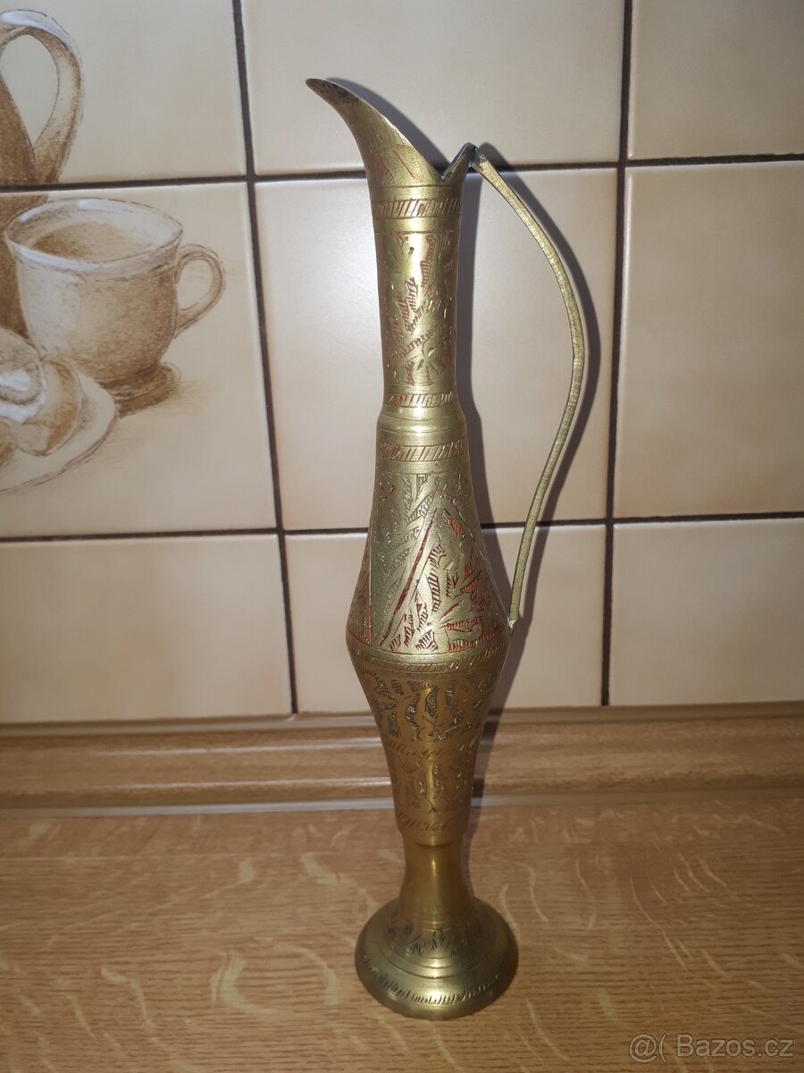 Mosazná karafa (Indie)