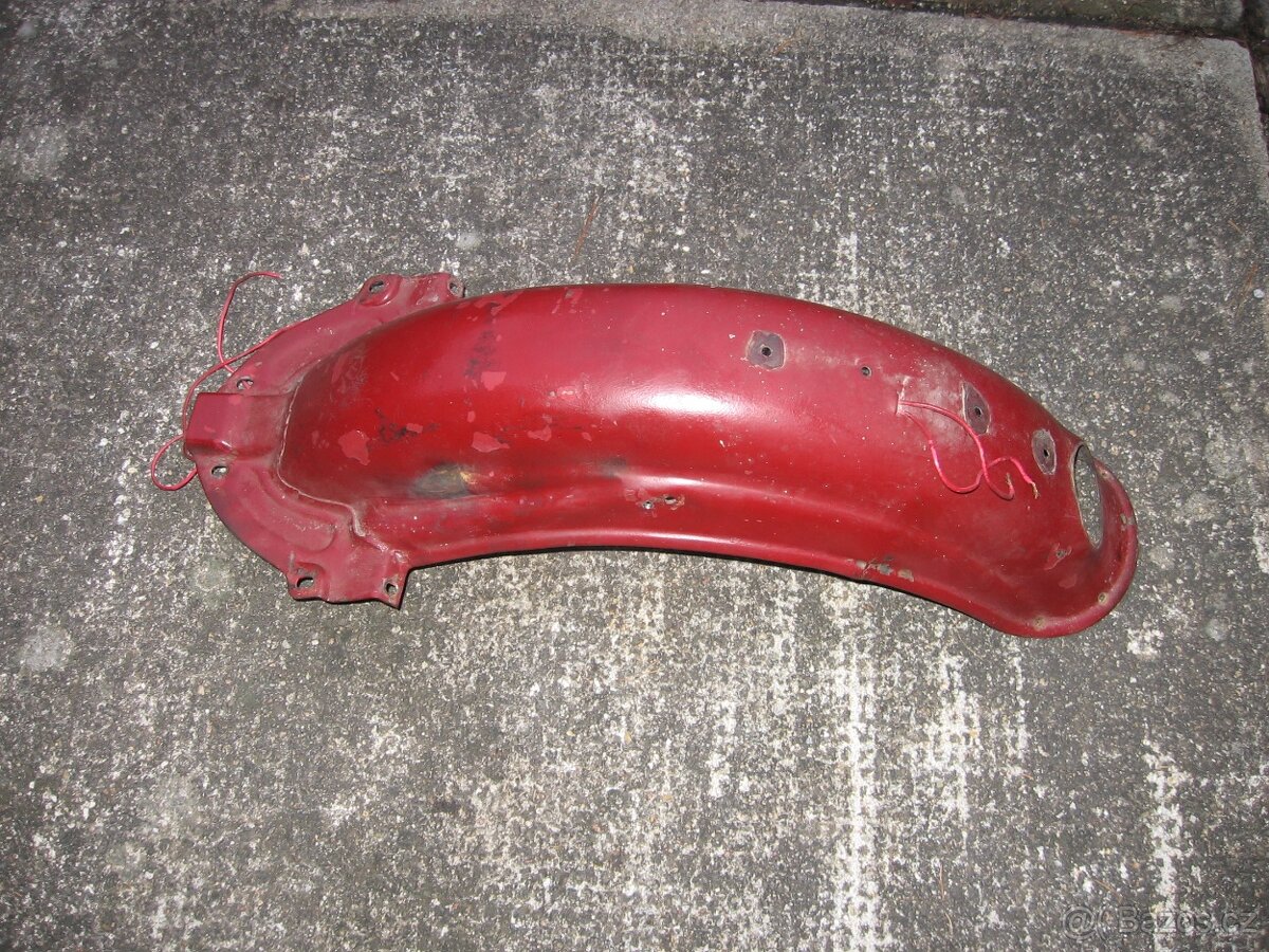 Zadní blatník Jawa