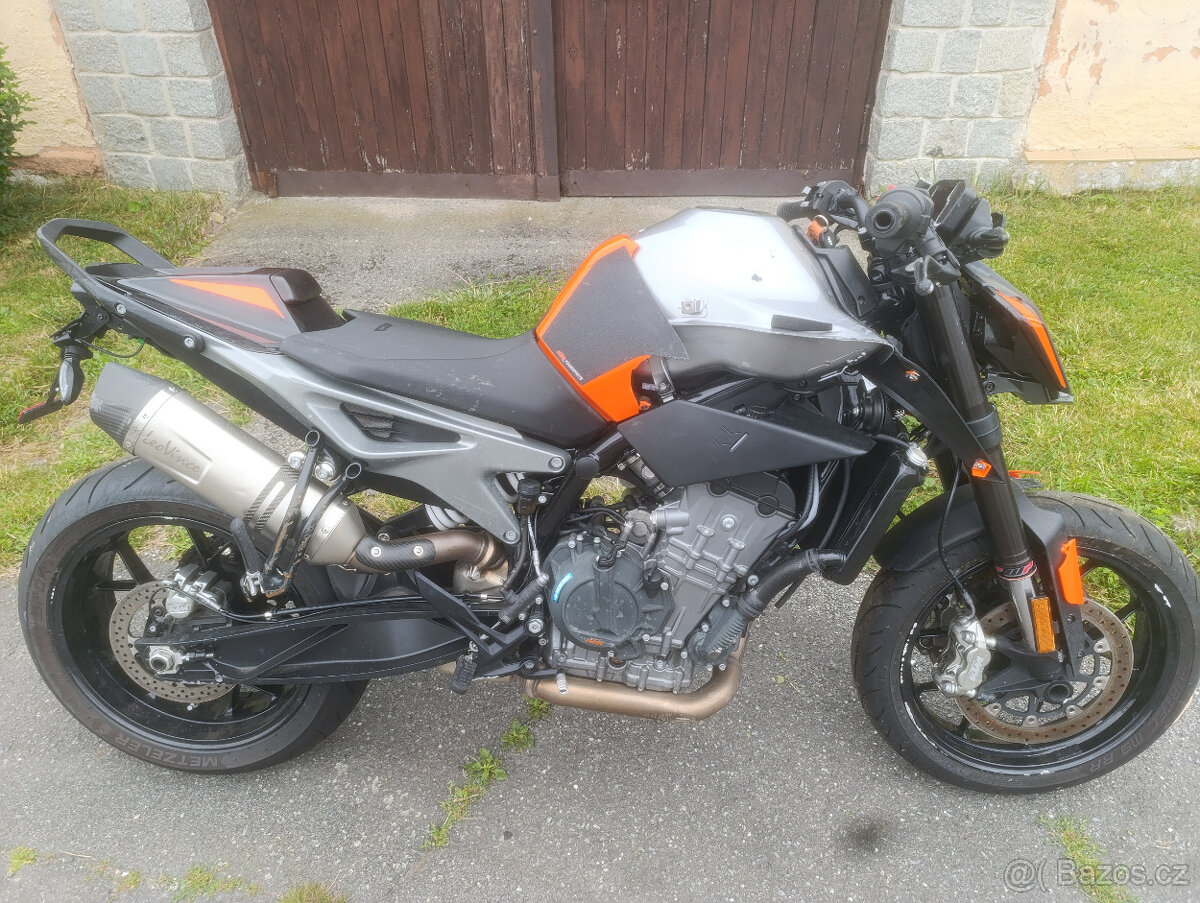 KTM DUKE 790