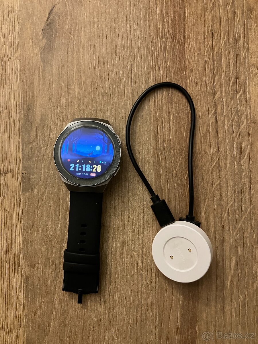 Huawei GT2e, plně funkční, poškozené krycí sklo