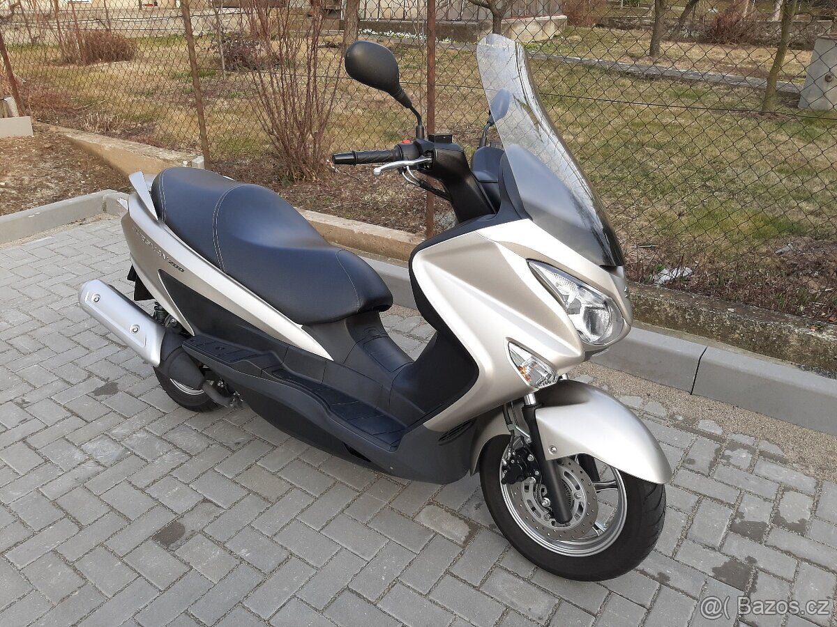 Burgman 200 ABS r.v.2015