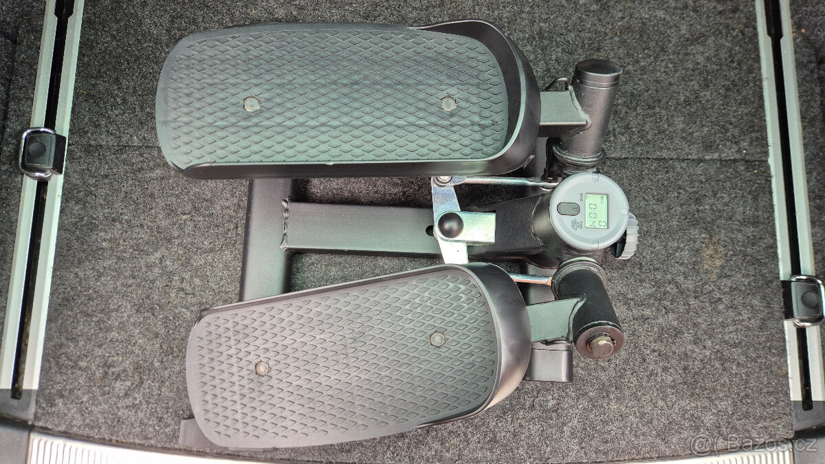 Posilovací stroj Swing stepper