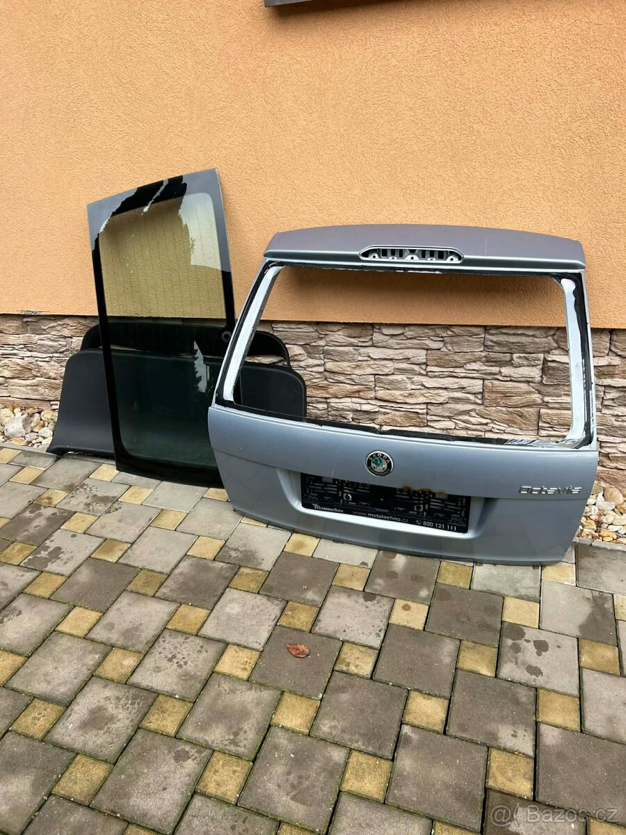 Páté dveře Škoda Octavia 2 facelift 9452