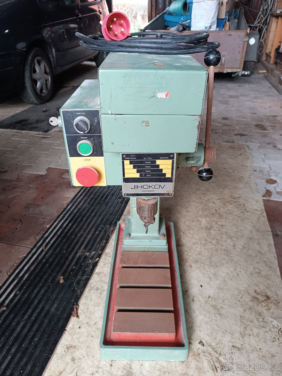 Stolní vrtačka Jihokov SVA 16
