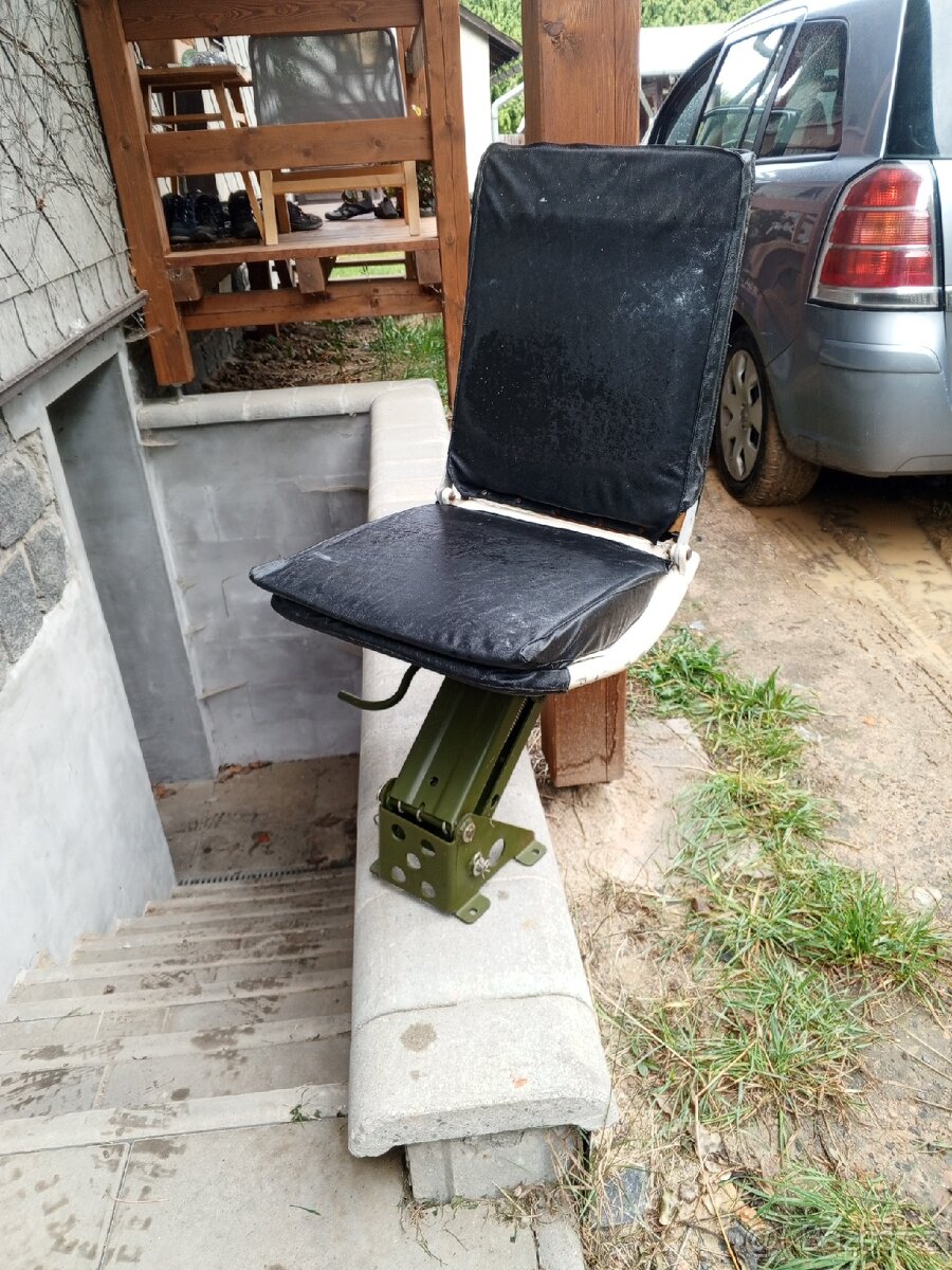 Vojenská sedačka