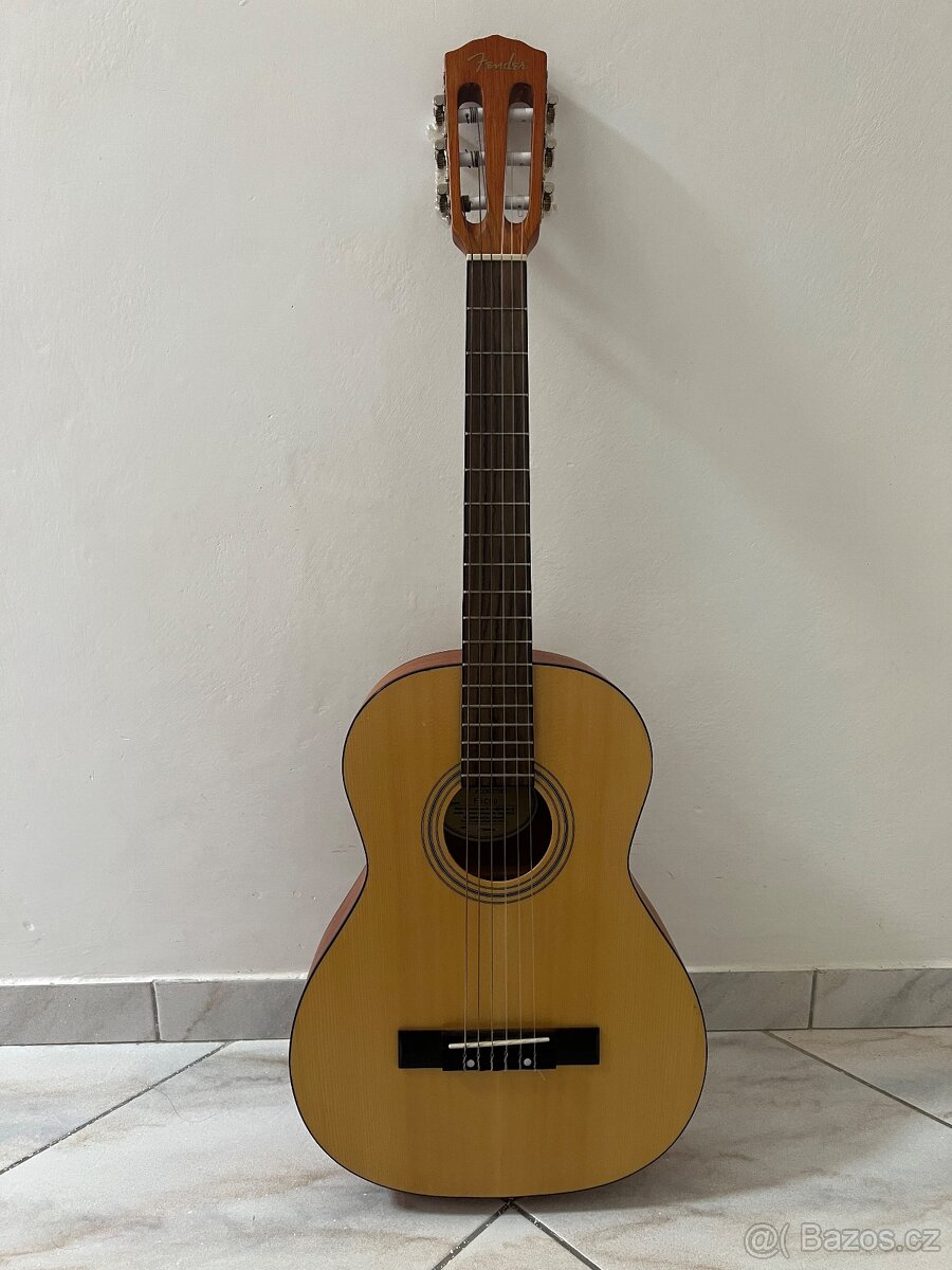 Akustická kytara Fender.