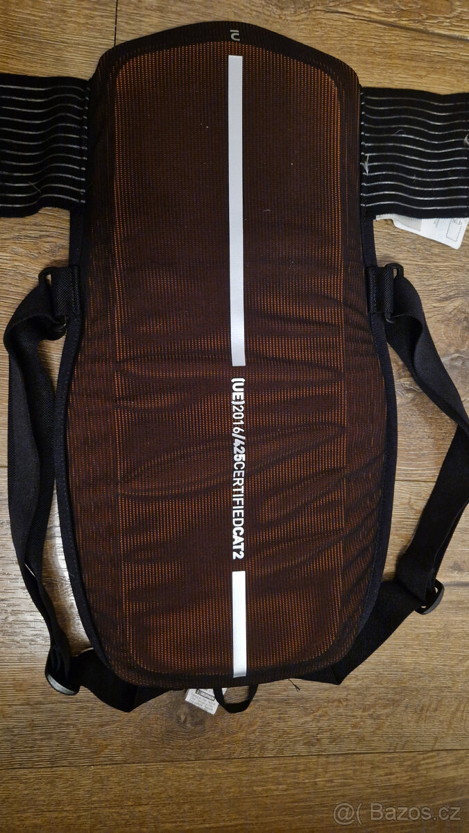 Páteřák Decathlon XL