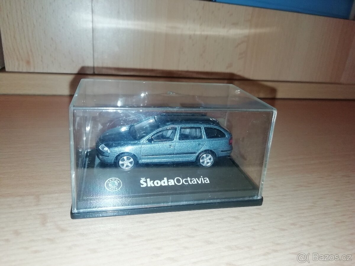 Škoda Octavia 2 combi abrex 1:72