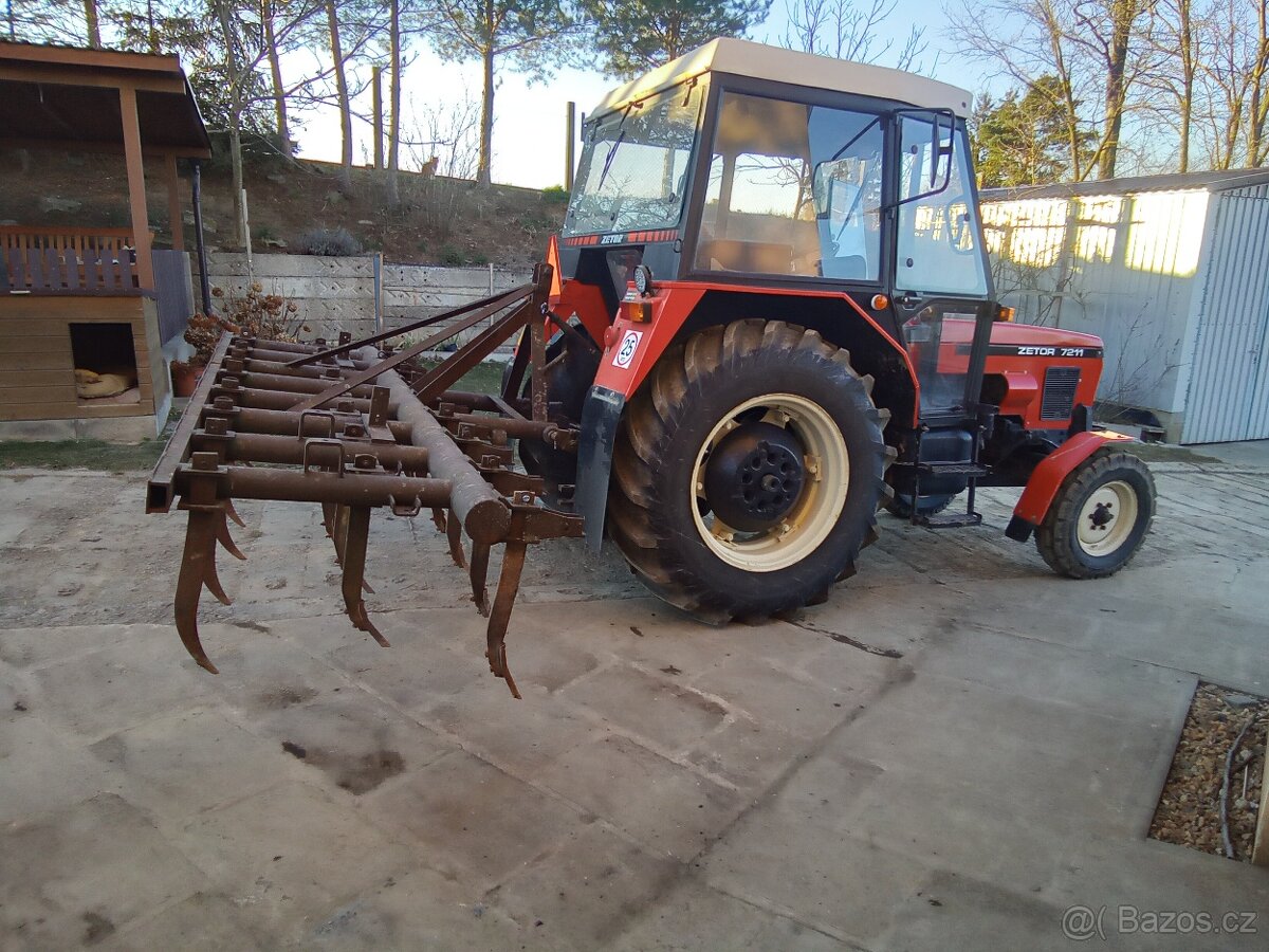 Radličkový podmítač (hloubkový kypřič)