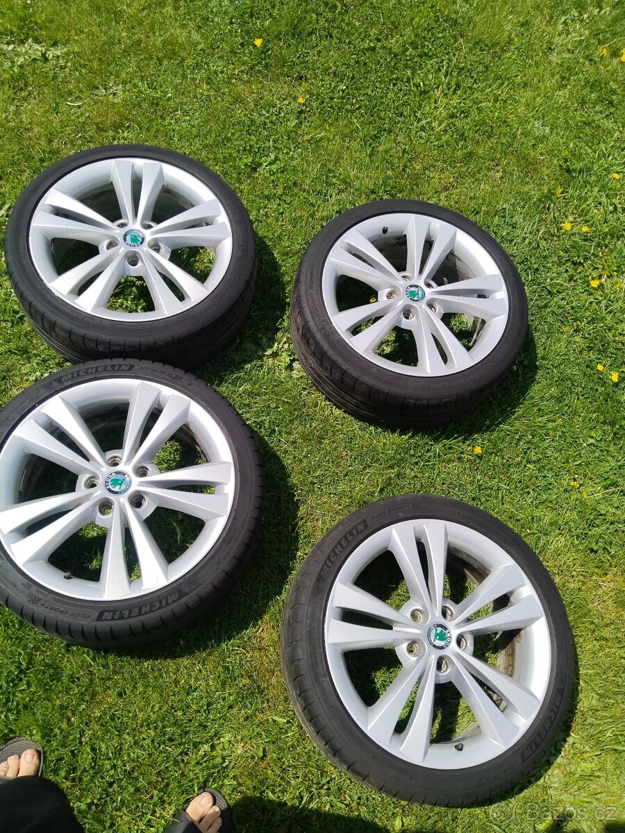 Alu kola Neptune r18 originál Škoda Octavia 2 RS