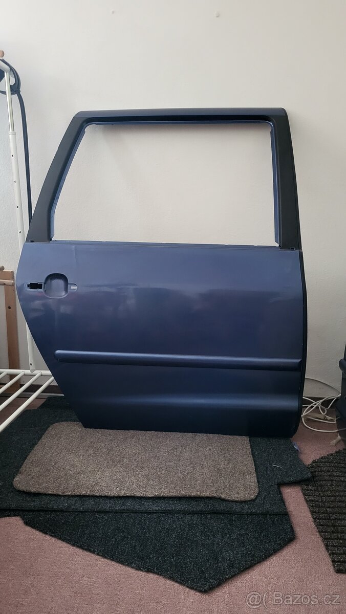 Právé přední a zadní dveře na Ford Galaxi 1