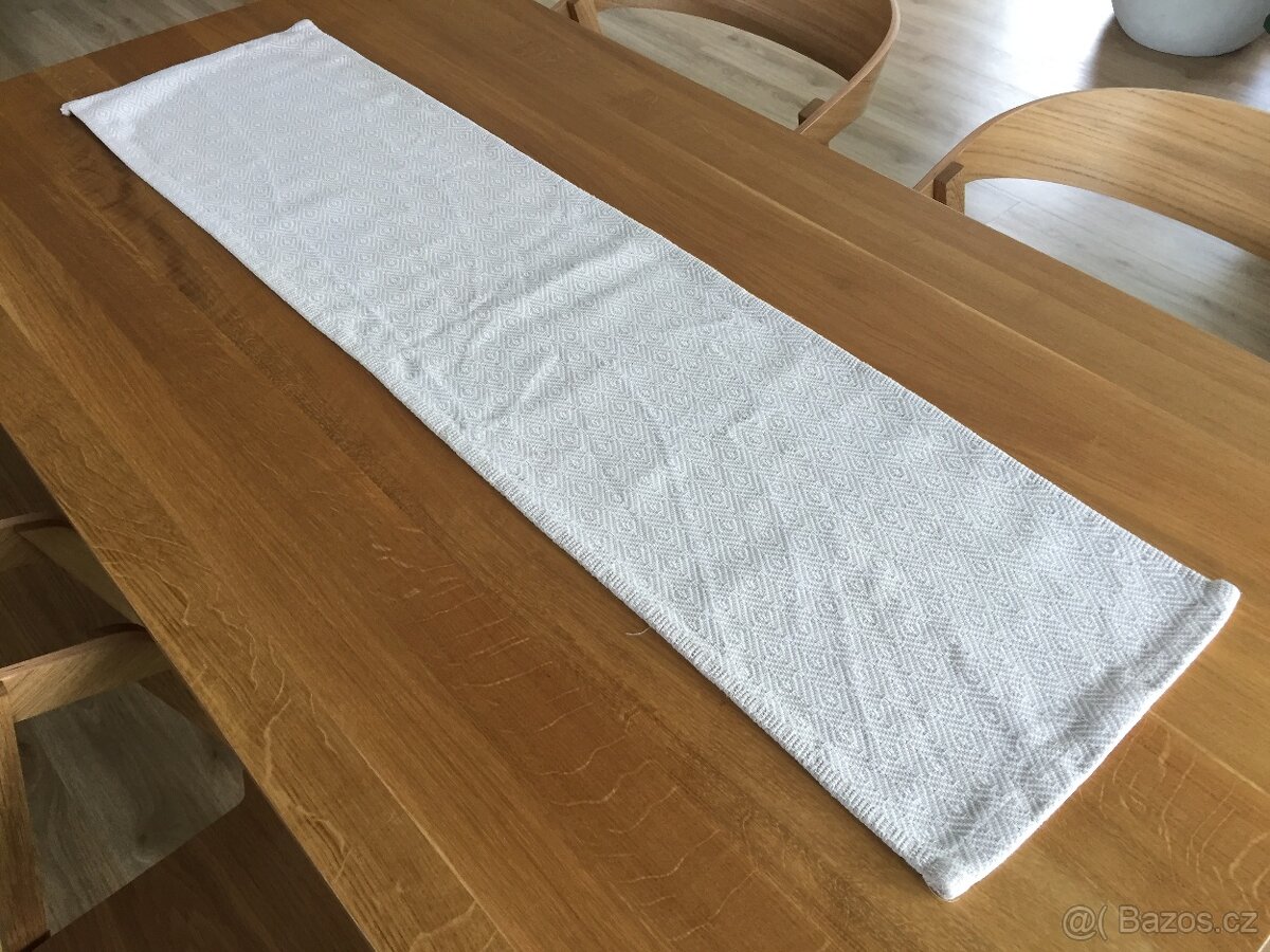 Běhoun na stůl 35x130 cm