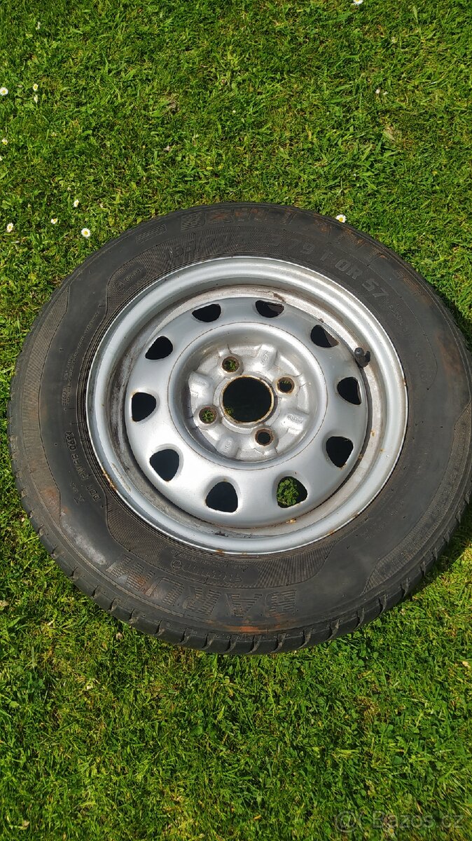 Jedno kolo z feldy Barum 165/70 R13 79T