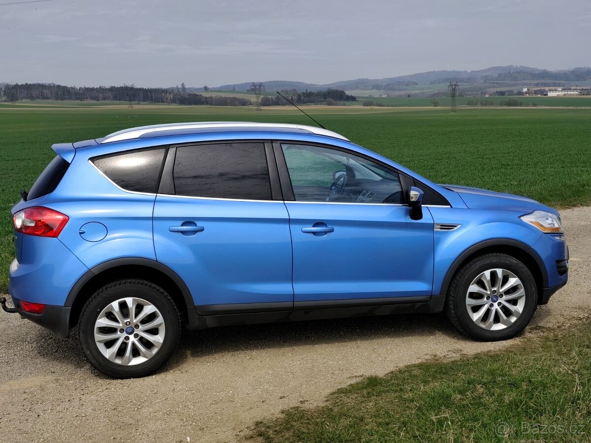 Ford Kuga 4x4, 110 kW, tažné zařízení