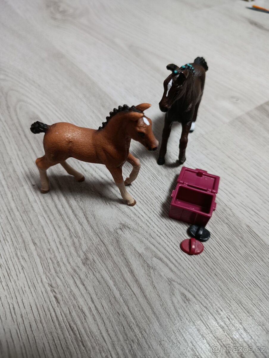 Hříbata Schleich