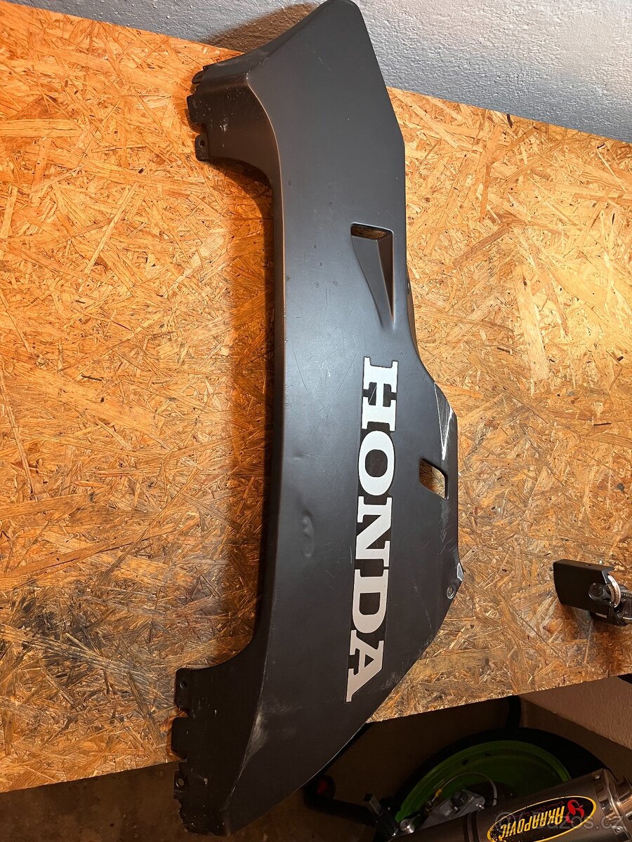 Pravá spodní kapotáž na Honda CBR600RR PC37 05-06