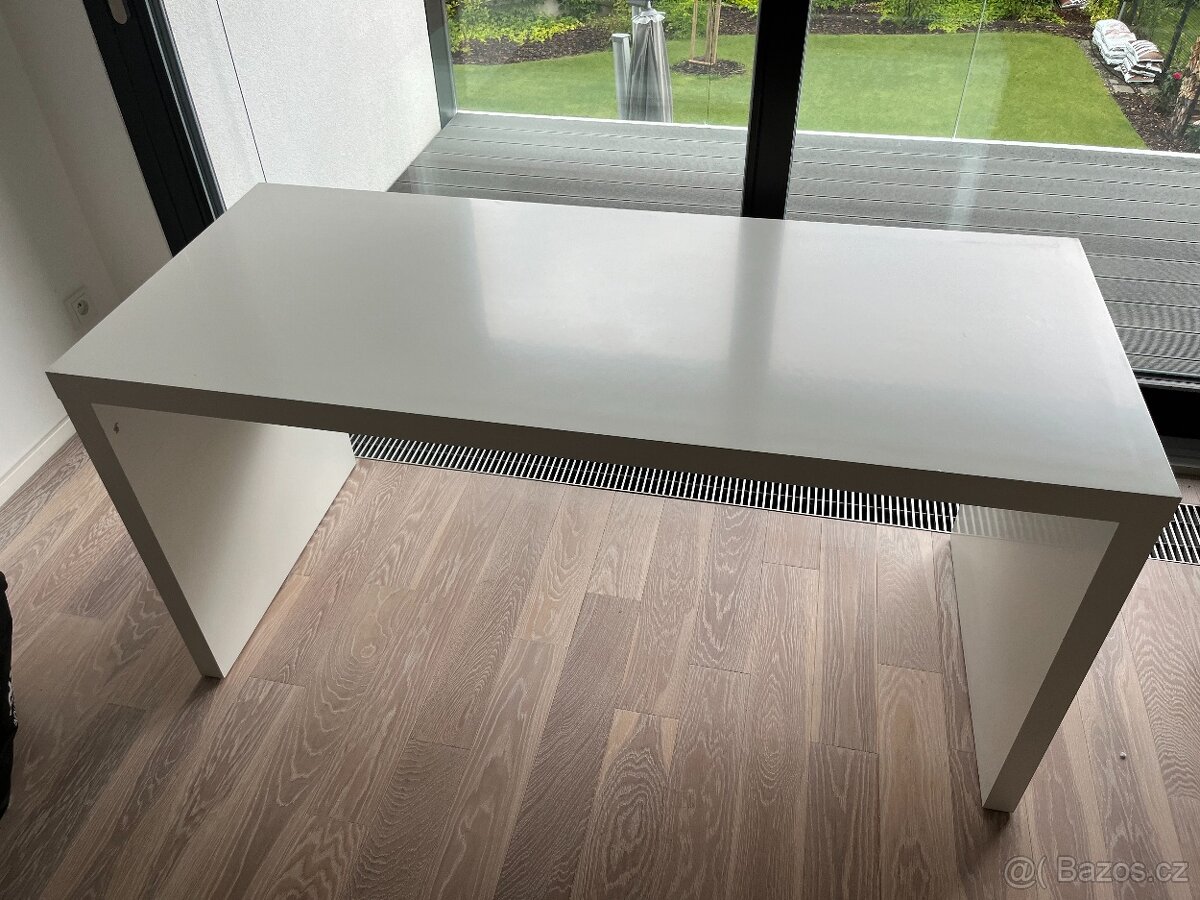 Stůl IKEA