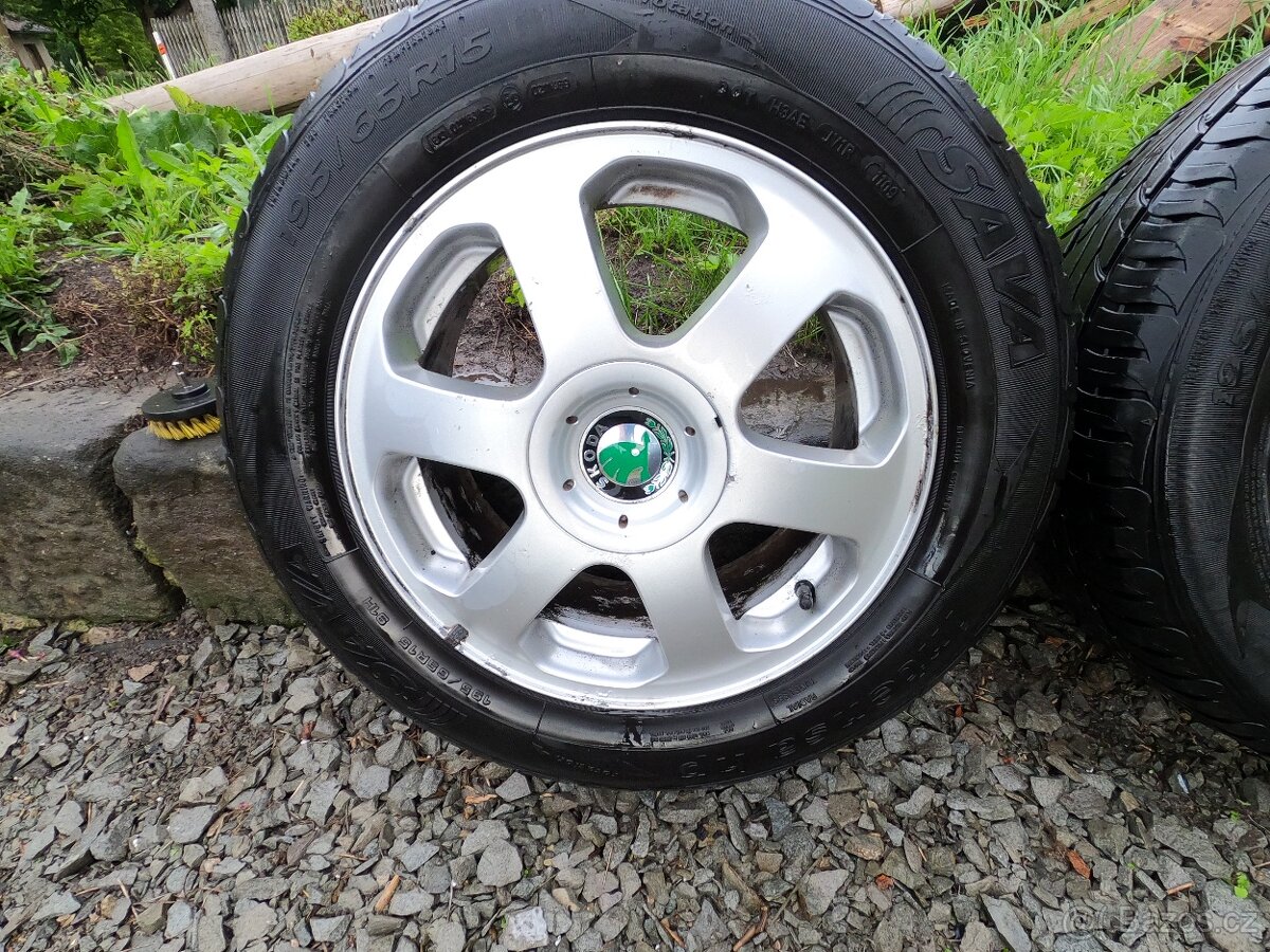 ALU kola R15 5x100 Laurin a Klement