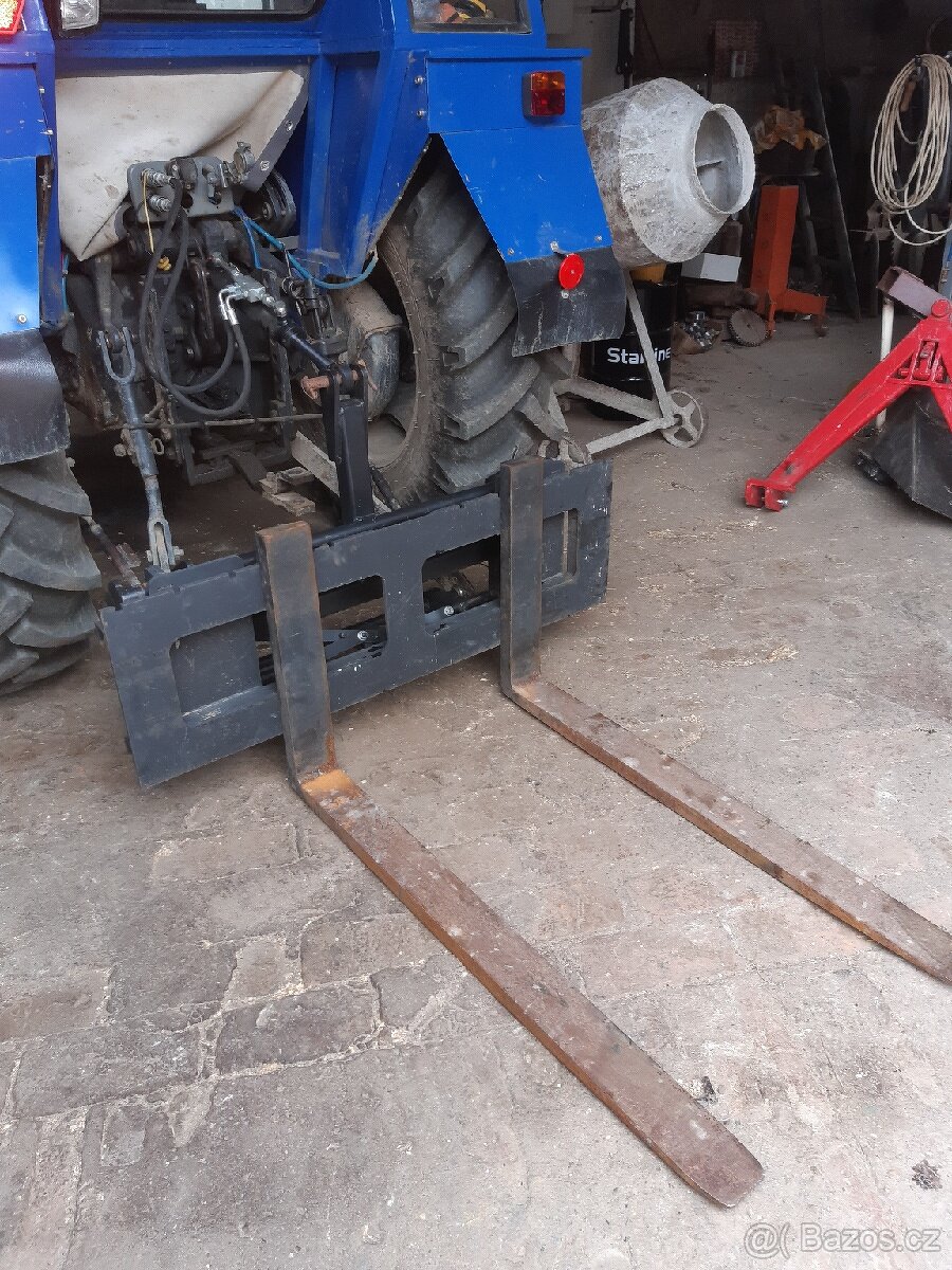 Paletizační vidle za traktor
