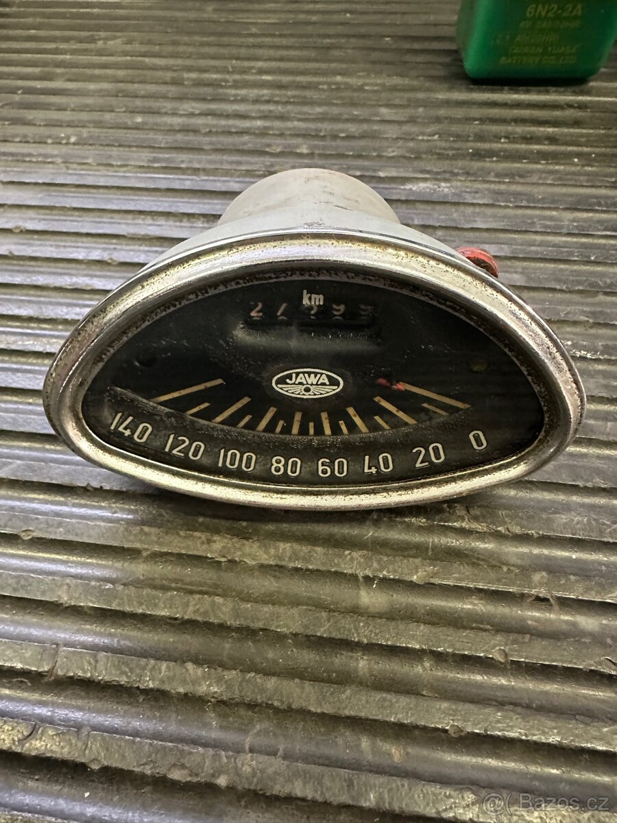 Tachometr Jawa