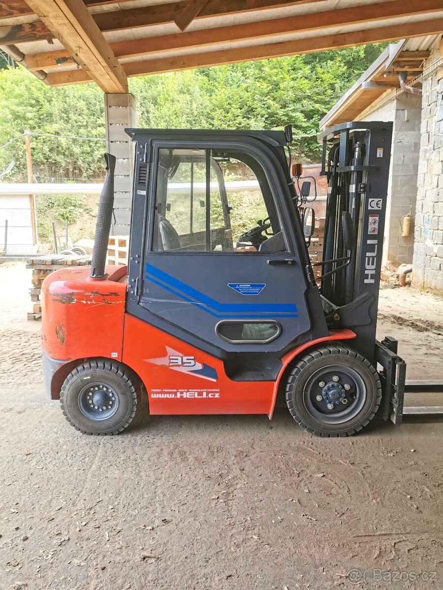 Heli CPCD 35 - dieselový čelní vysokozdvižný vozík