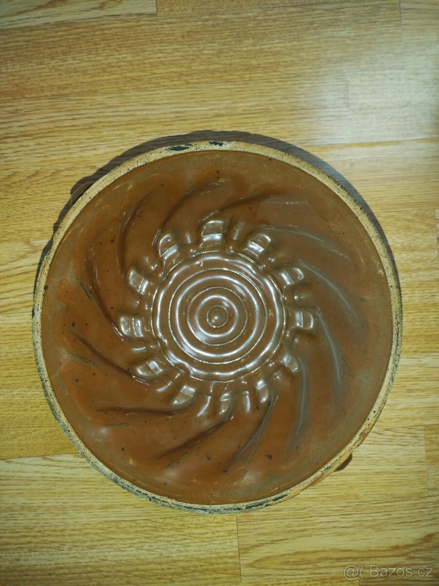 Střední formy na bábovku 3 kusy